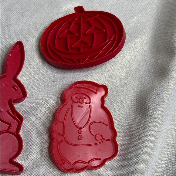 Vintage Set Occasion Cookie Cutters Red Thanksgiving Christmas Halloween Easter - Picture 3 of 9